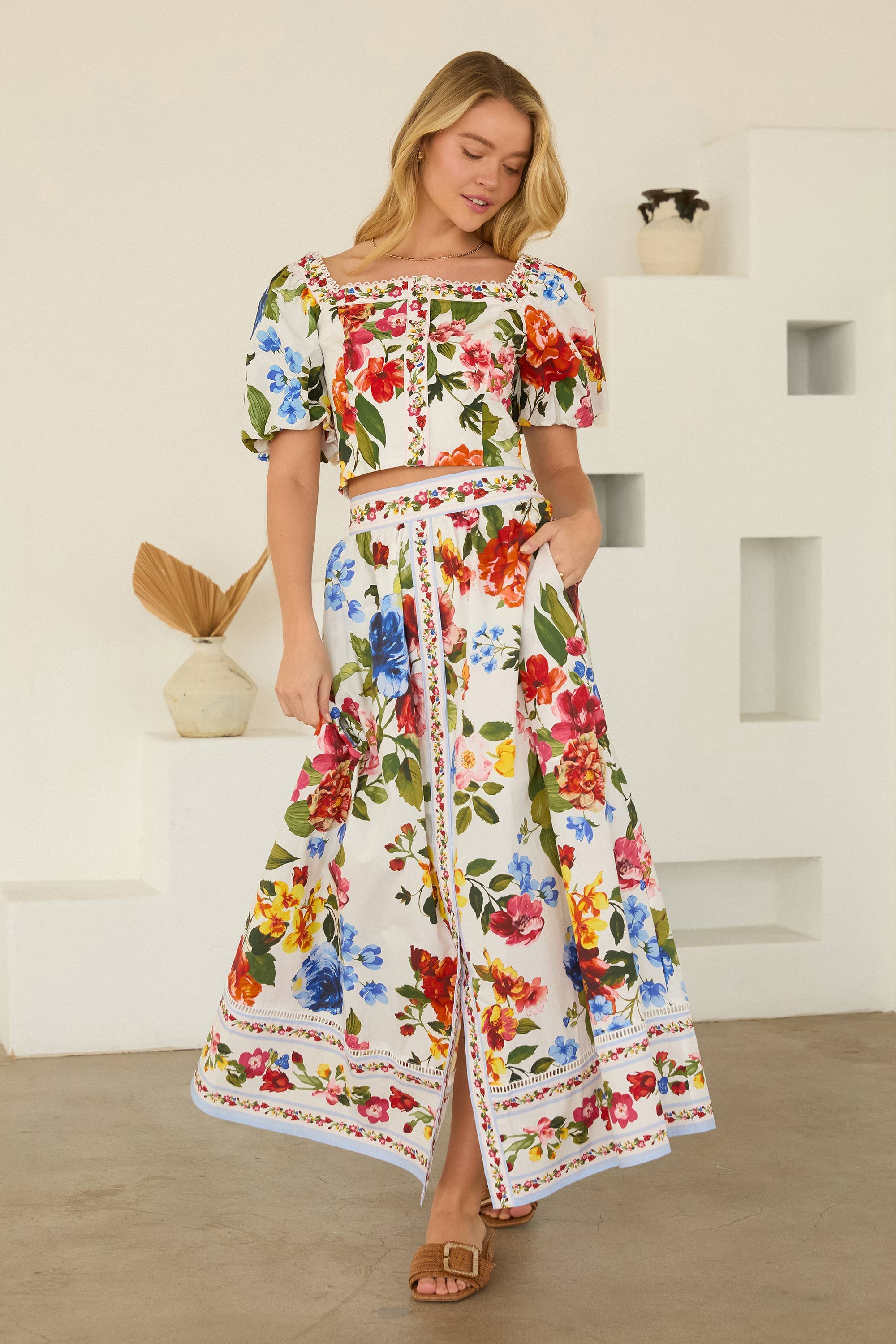 Vintage Floral Puff Sleeve Smocked Crop Top