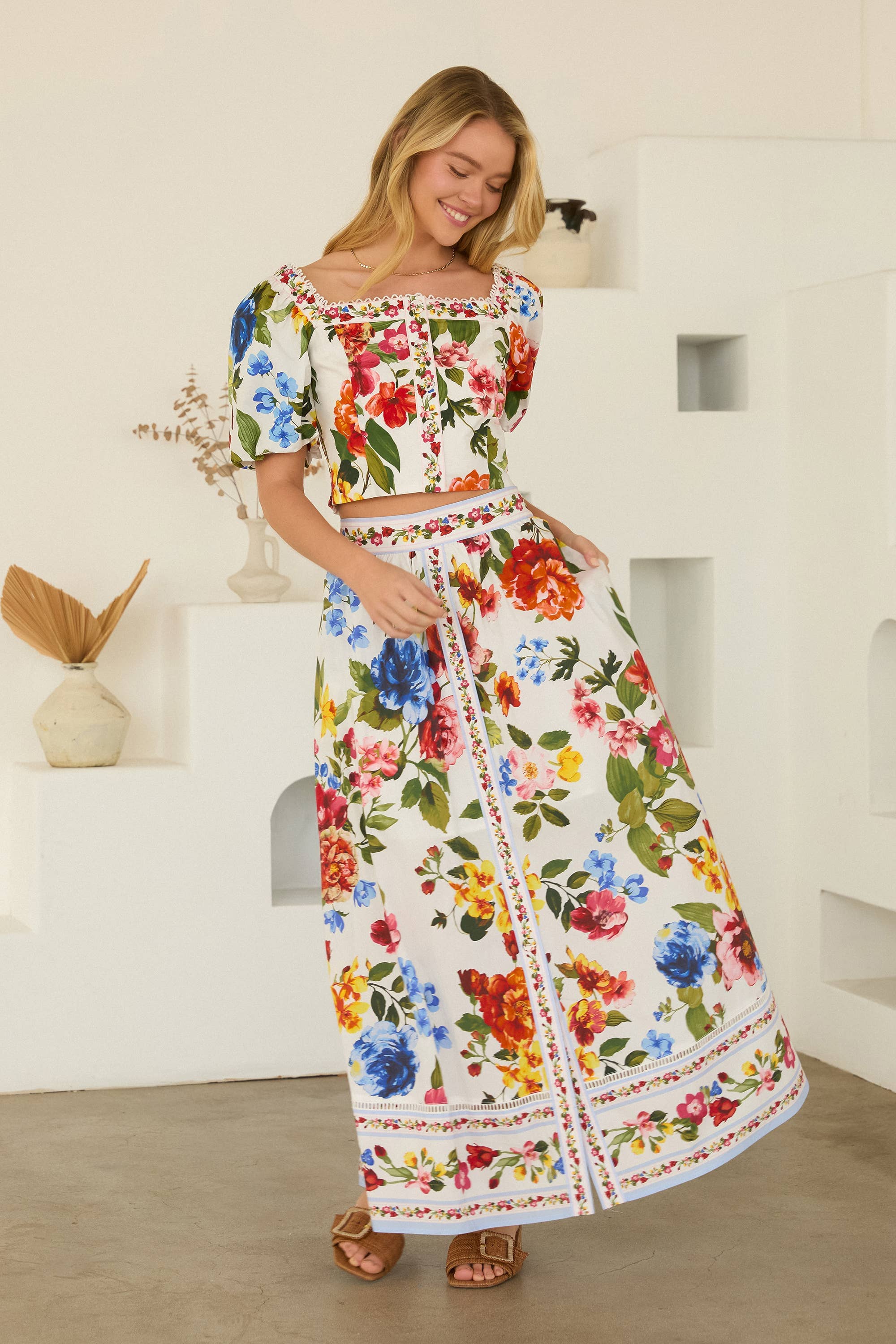 Vintage Floral Puff Sleeve Smocked Crop Top