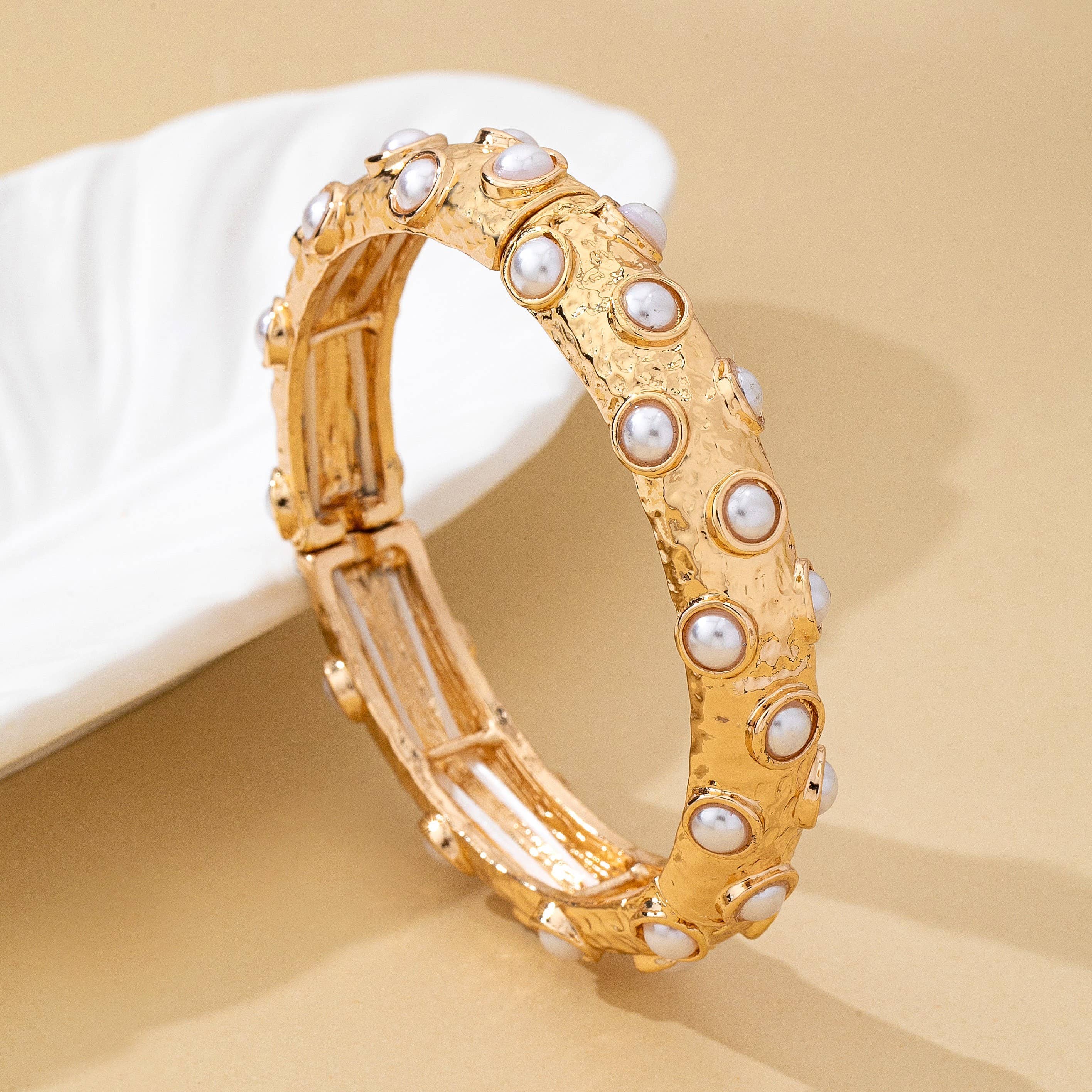 Vintage Gold Quilted Pearl Bangle – Antique Style Stretch Bracelet