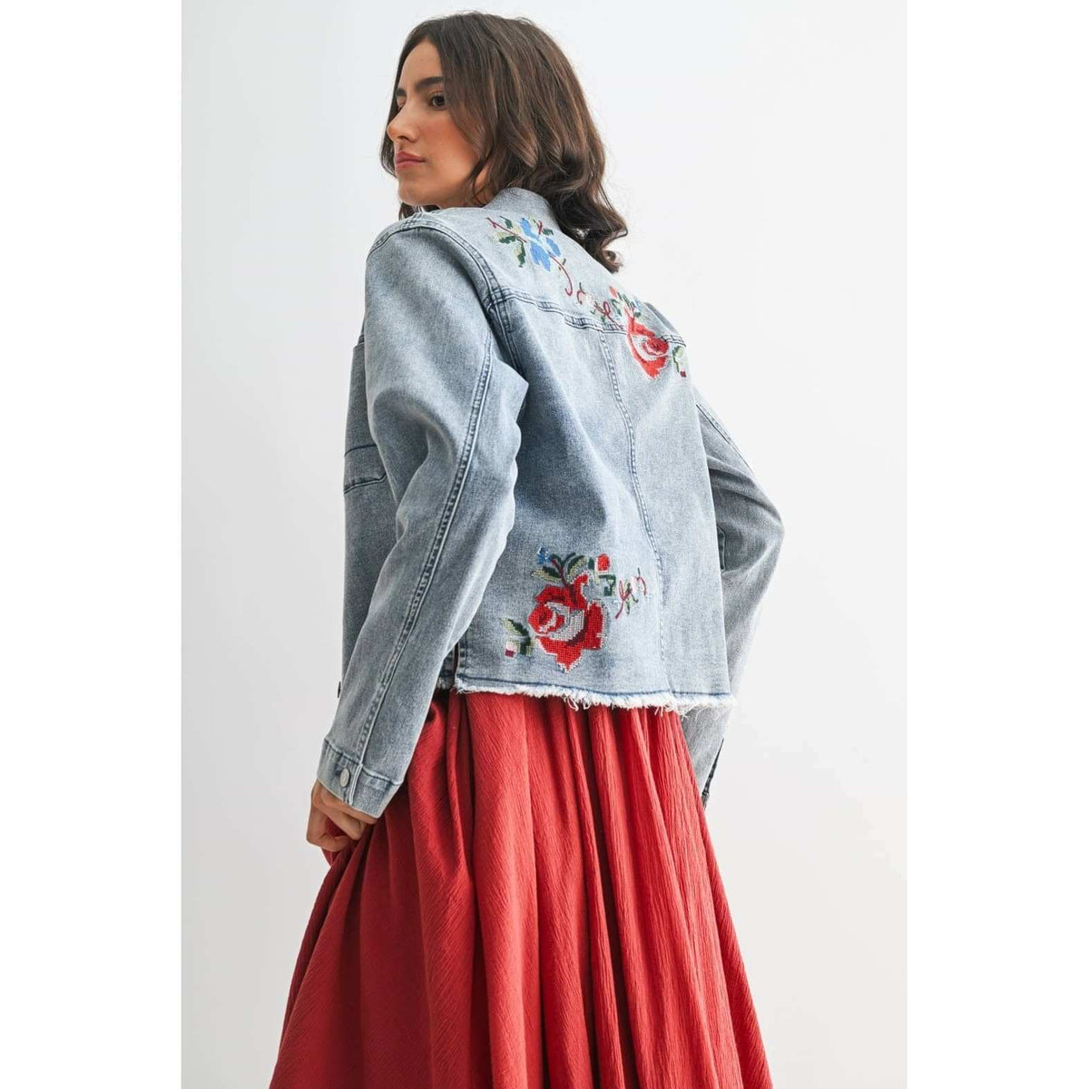STYLISH EMBROIDERED DENIM JACKET: MEDIUM WASH / S-M-L(3-2-1)