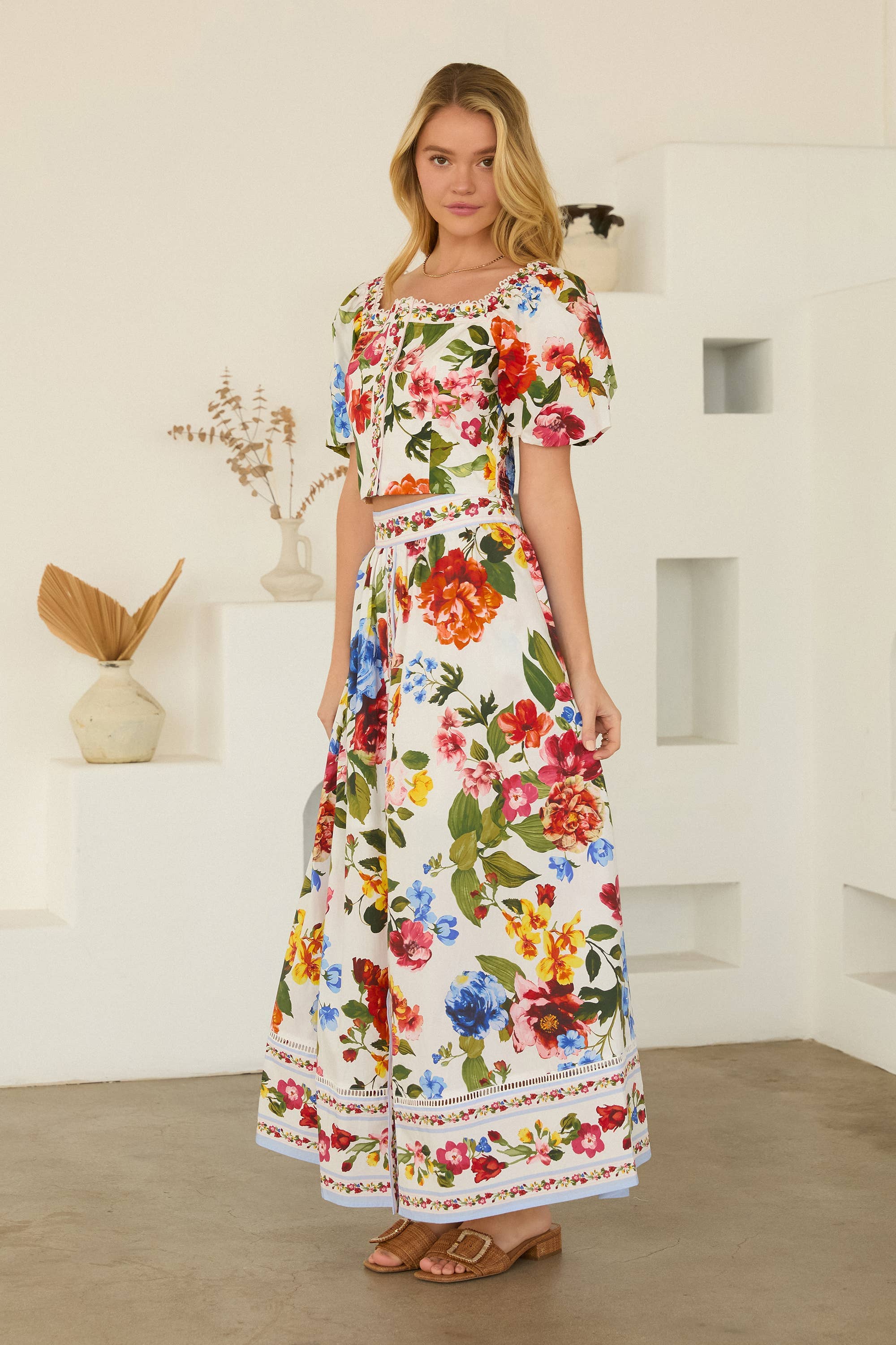 Vintage Floral Puff Sleeve Smocked Crop Top