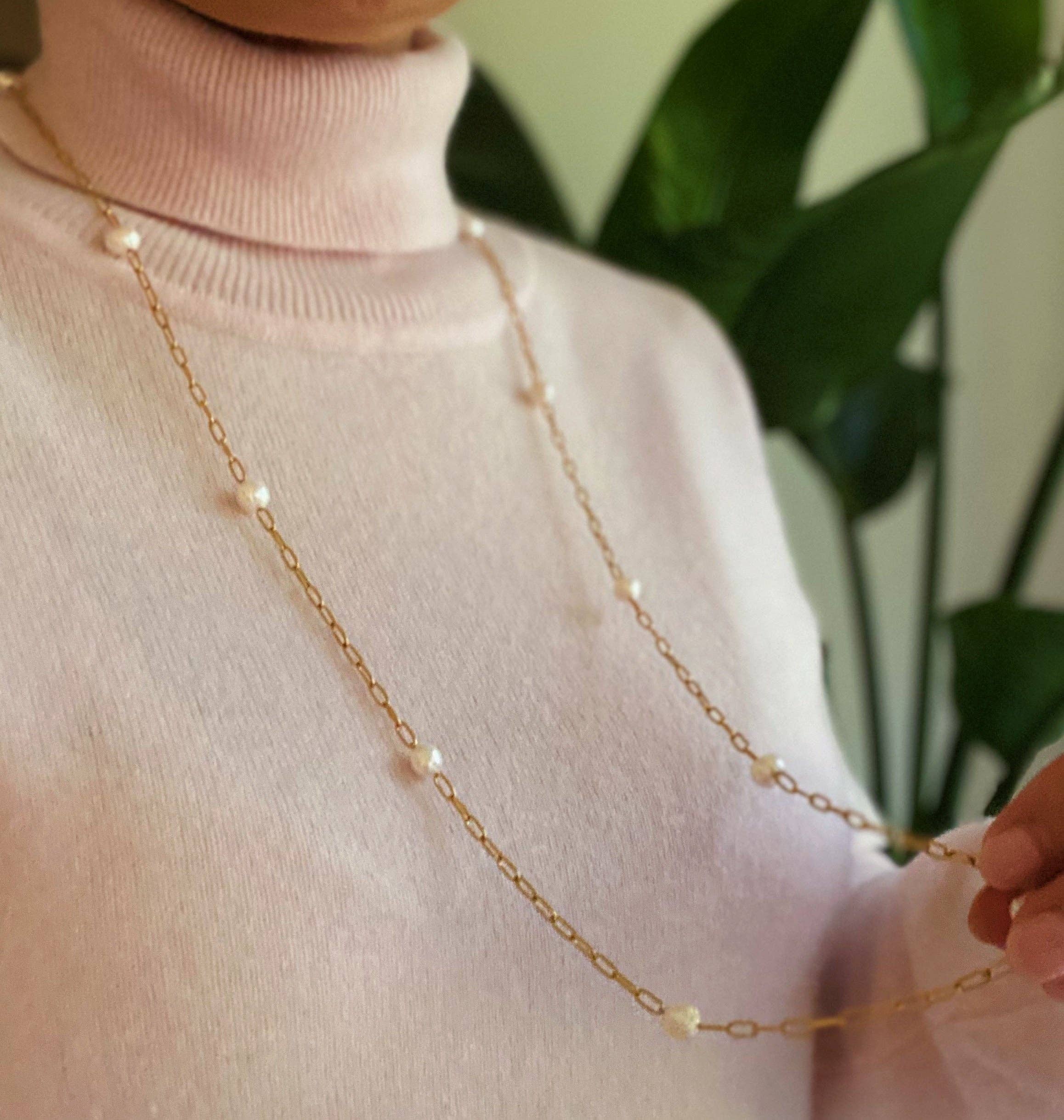 Freshwater Pearl Long Chain Necklace: Daily Elegance