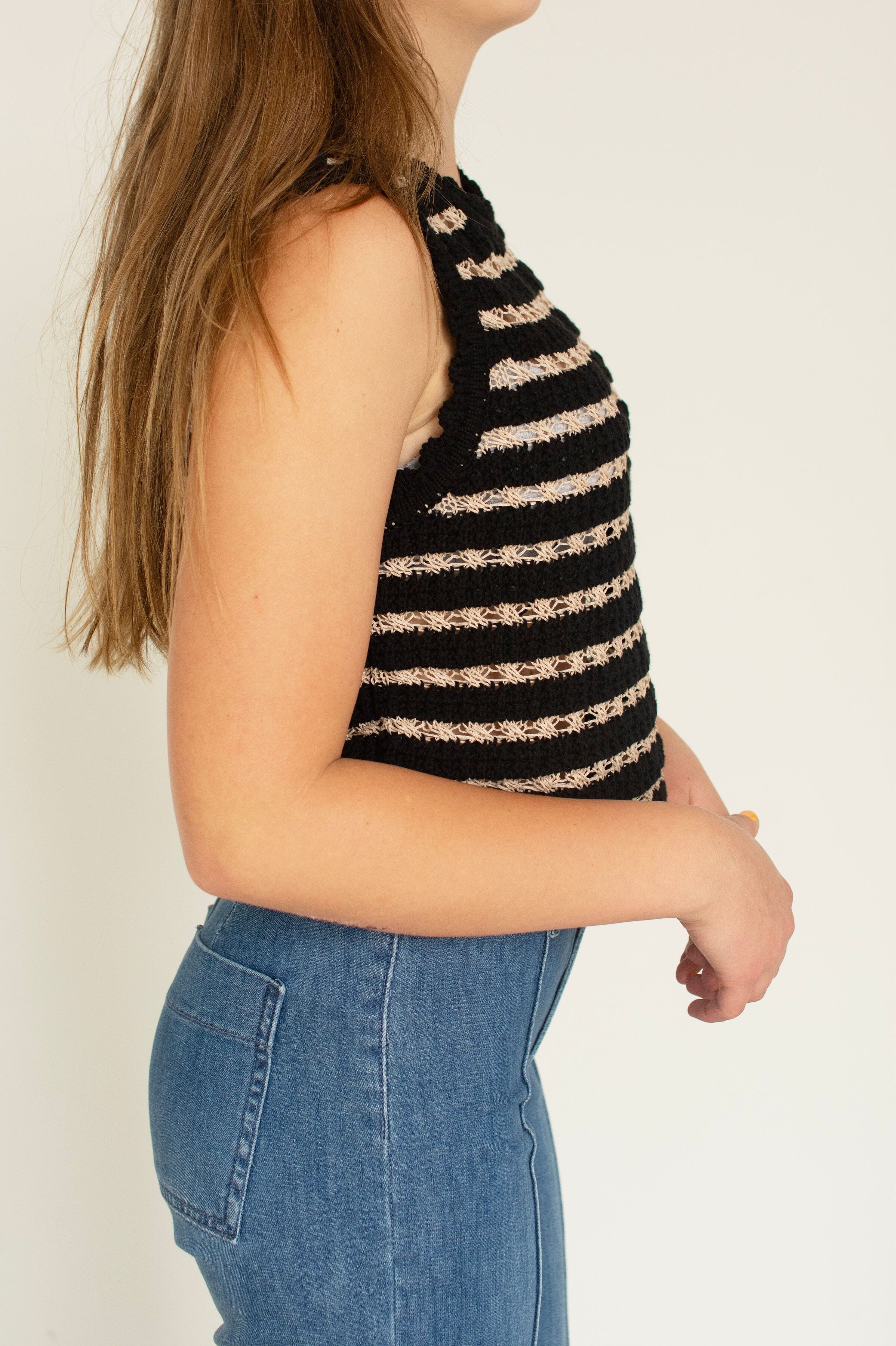 Scalloped Striped Crochet Knit Crop Top - Black/Tan