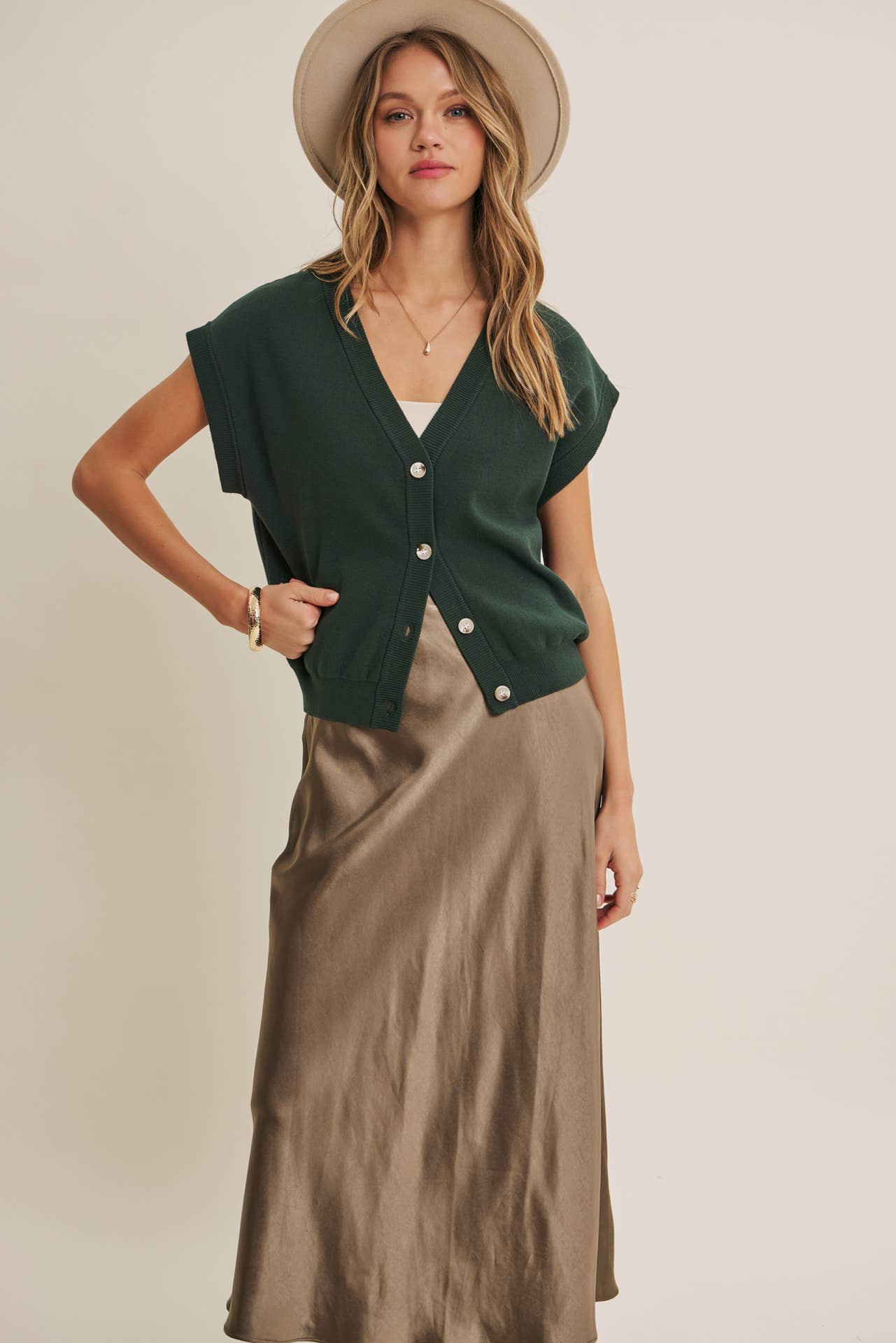 MULTI-WAY VERSATILITY SOFT COTTON BUTTON-DOWN SWEATER VEST: WINTER NAVY / S