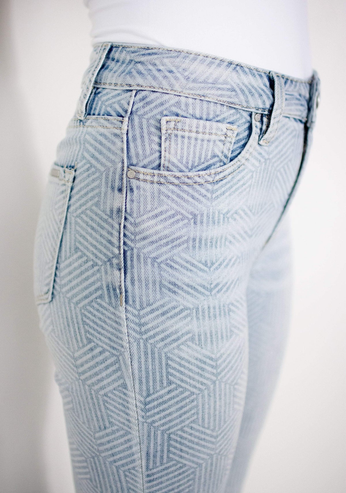 RISEN Sculpting High-Rise Flare Jeans – Geometric Print & Tummy Control