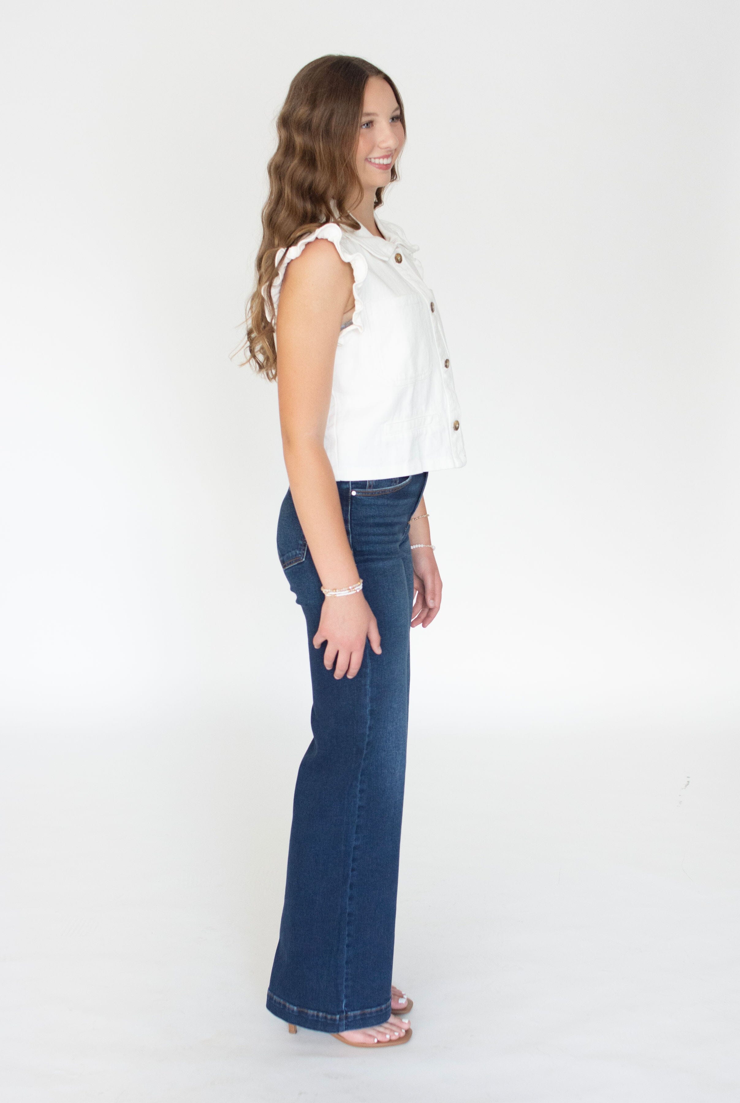 Chic White Ruffle Sleeve Button-Down Twill Vest